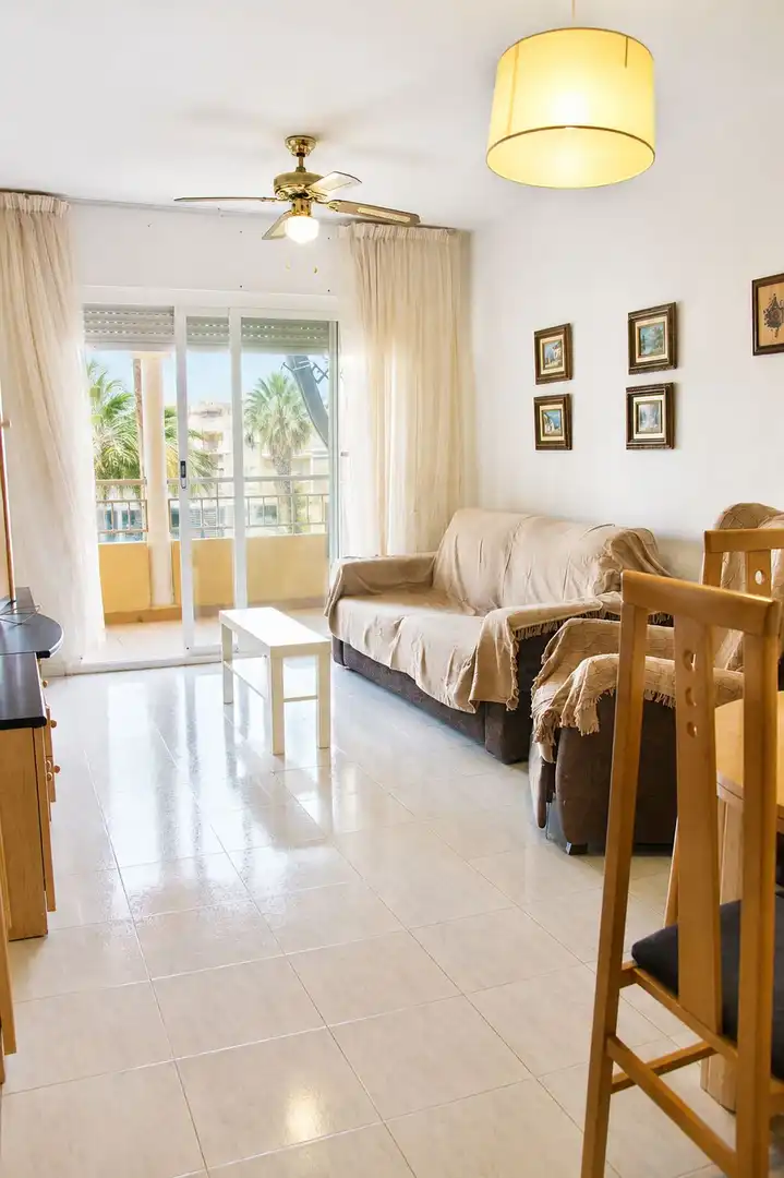 Sala d'estar de Pis en venda en Roquetas de Mar