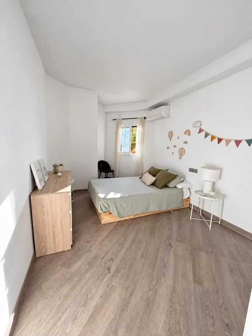 Habitación de Piso en venta en Fuengirola con Aire acondicionado, Jardín privado y Terraza