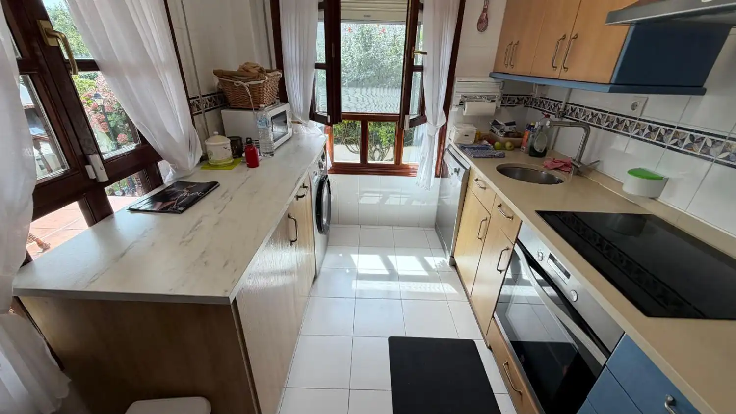 Küche von Einfamilien-Reihenhaus zum Verkauf in Argoños  mit Heizung und Terrasse