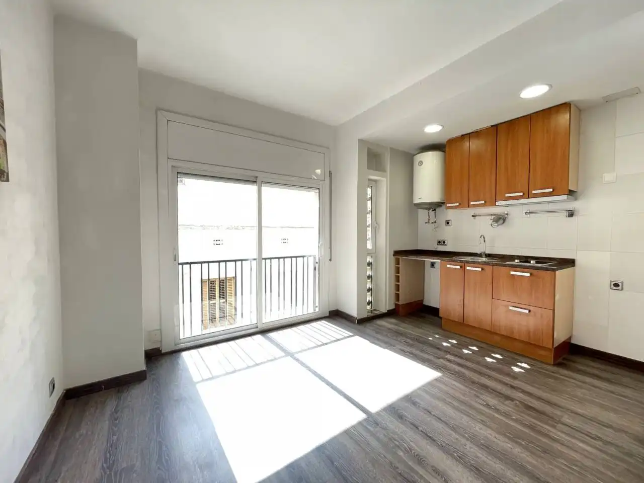 Kitchen of Flat for rent in Barcelona  with Parquet flooring