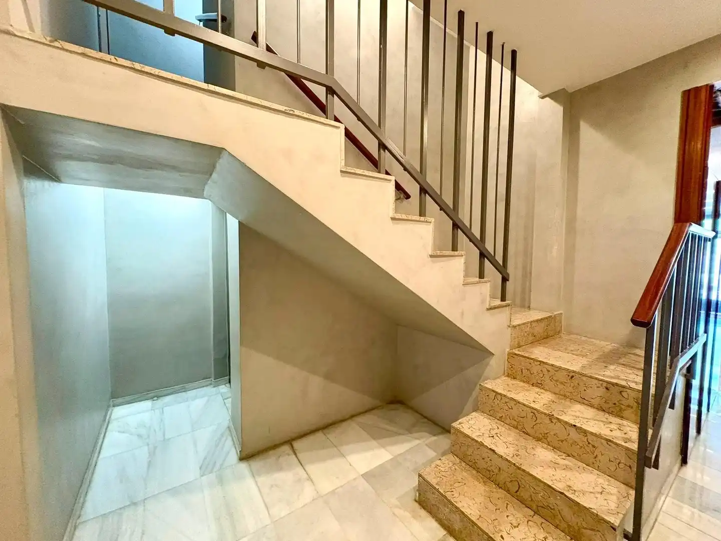 Piso en venta en Barcelona con Aire acondicionado, Parquet y Balcón