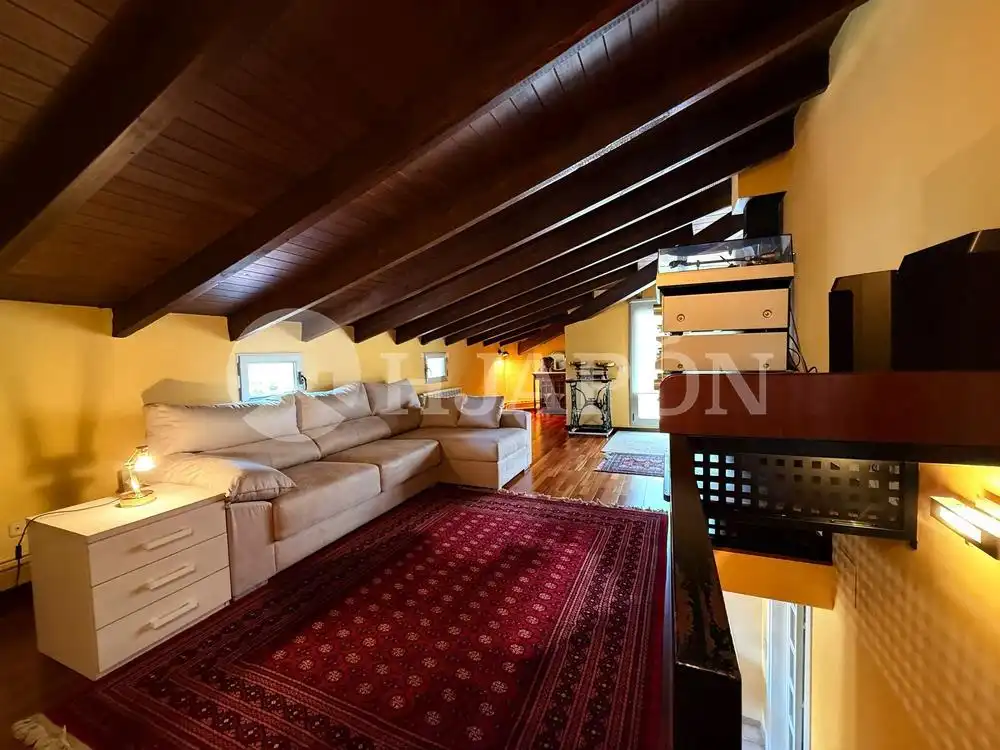 Sala d'estar de Casa o xalet en venda en Teià amb Calefacció, Jardí privat i Terrassa