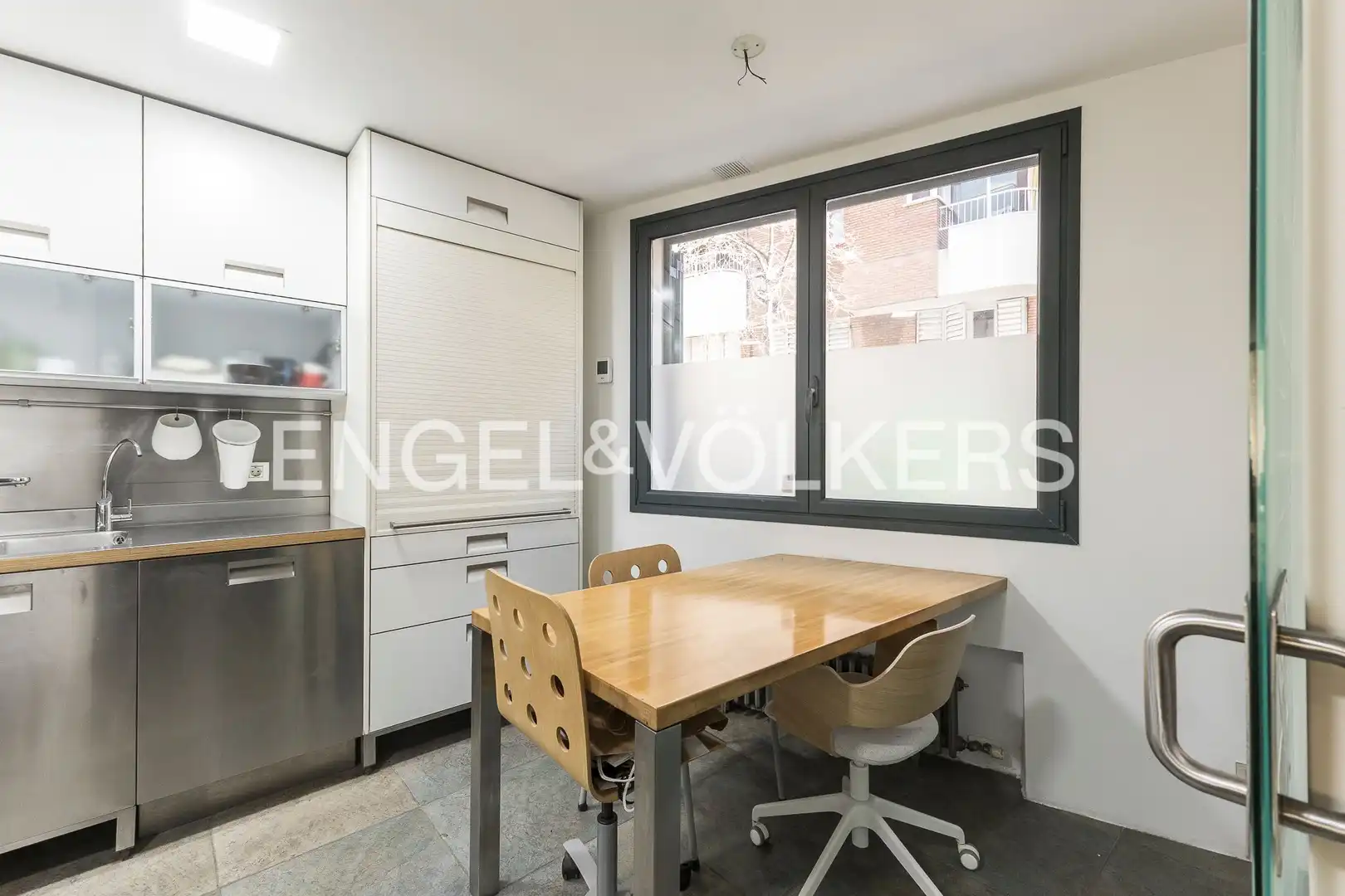 Houses for sale in Barcelona  with Air Conditioner, Heating and Private garden