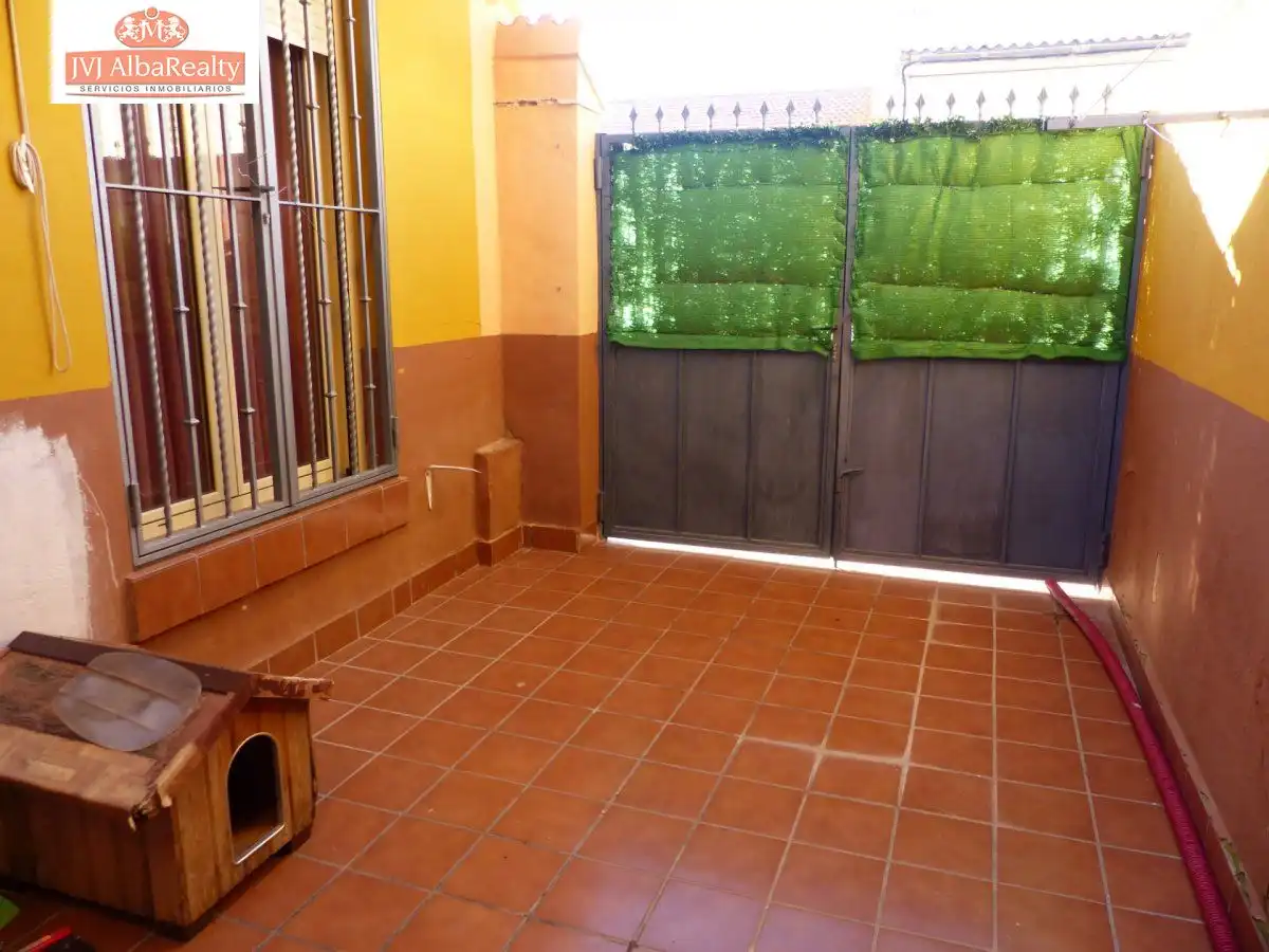 Casa adosada en venta en Albacete con Calefacción y Balcón