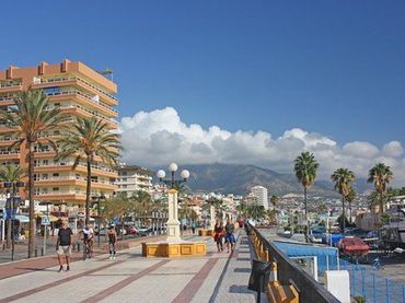 Local comercial en traspaso en Puerto Deportivo