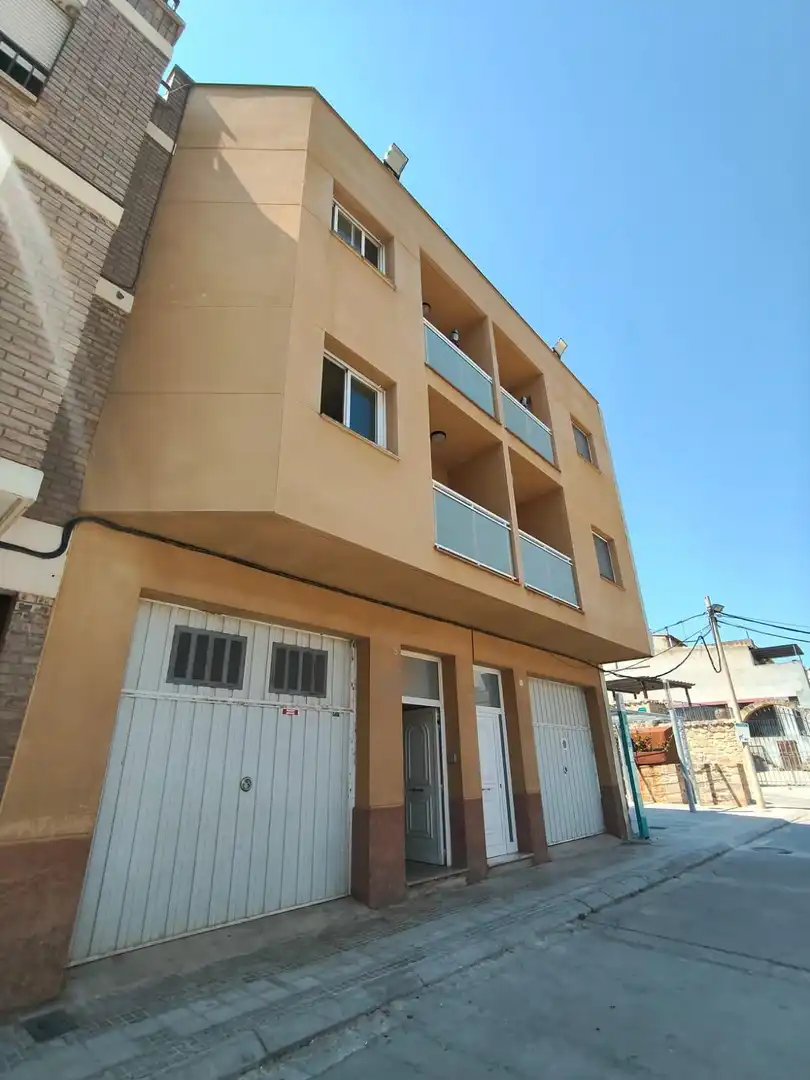 Vista exterior de Casa adosada en venda en Torrebesses amb Aire condicionat