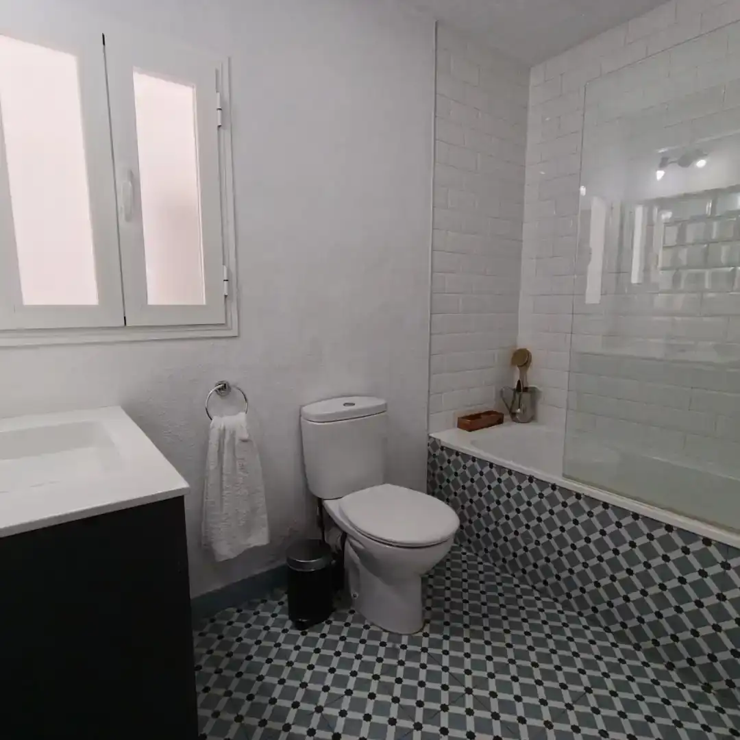 Baño de Piso en venta en Vejer de la Frontera con Aire acondicionado y Balcón