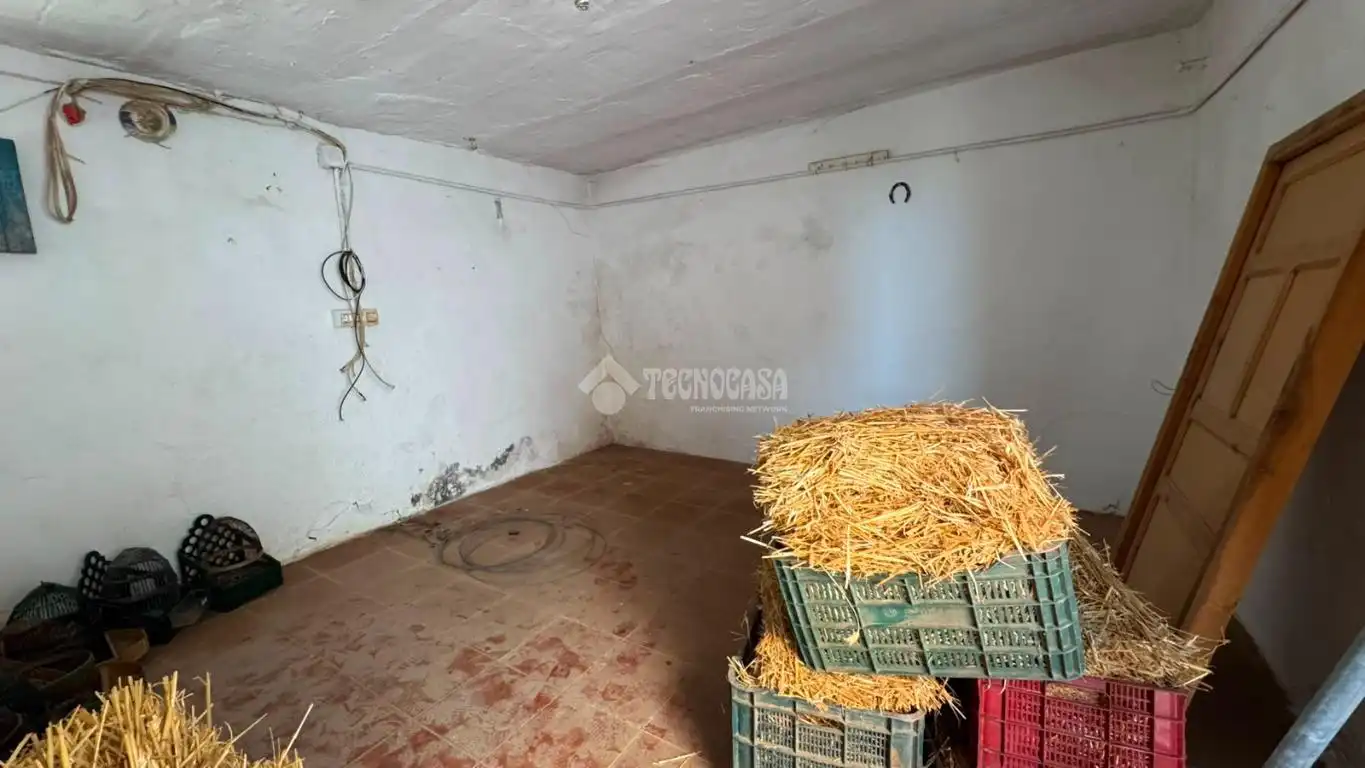 Casa adosada en venta en Rubite con Calefacción y Balcón
