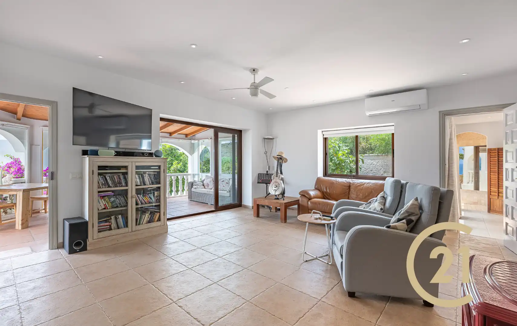 Sala de estar de Casa o chalet en venta en Sotogrande con Aire acondicionado, Jardín privado y Terraza