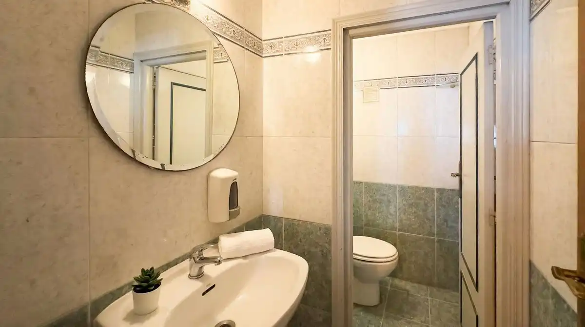 Bathroom of Commercial properties for sale in Mijas  with Air Conditioner and Terrace