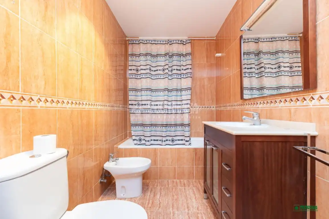 Bathroom of Attic for sale in Albox  with Air Conditioner, Heating and Balcony