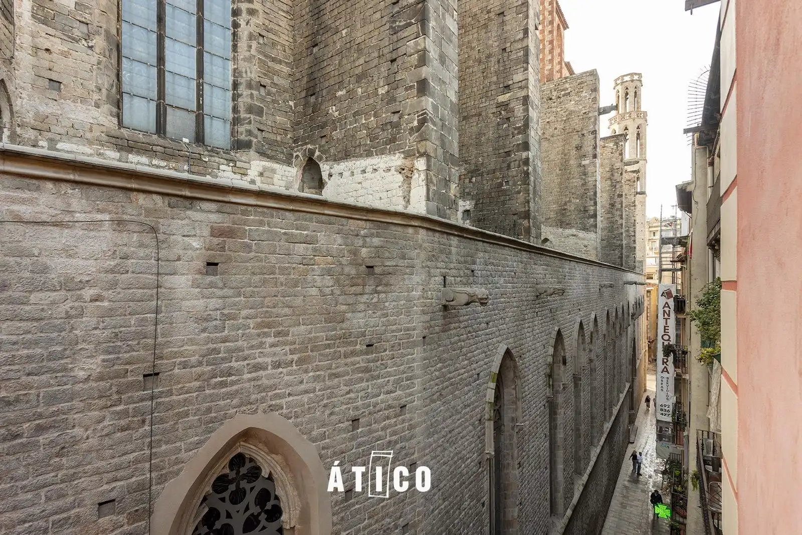 Vista exterior de Àtic en venda en Barcelona amb Aire condicionat, Calefacció i Parquet