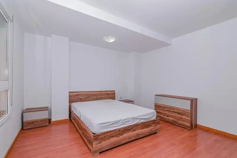 Habitación de Piso en venta en La Zubia con Amueblado