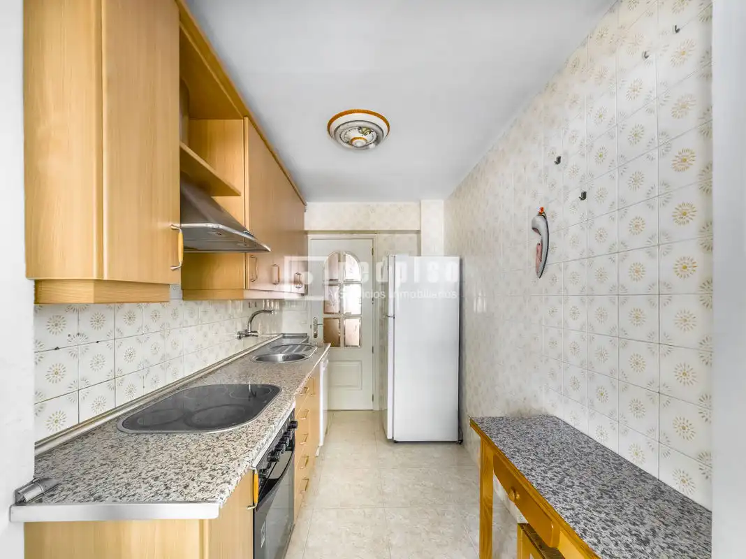 Piso en venta en del Poeta Blas de Otero, Ventas