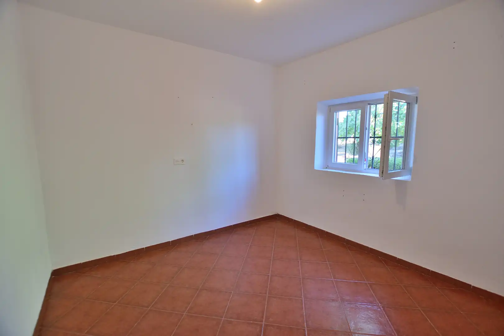 Finca rústica en venta en Setenil de las Bodegas con Jardín privado, Terraza y Trastero