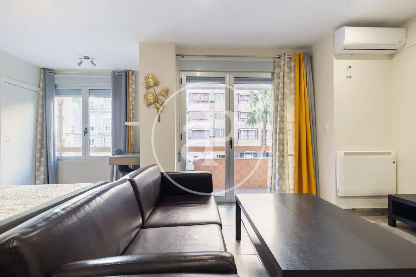 Vista exterior de Loft de lloguer en Valencia amb Aire condicionat, Calefacció i Moblat