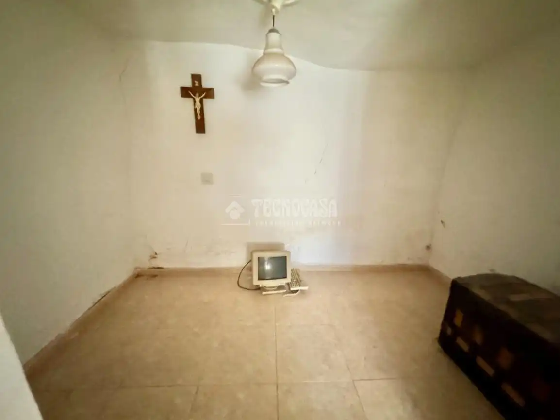 Casa adosada en venda en Tórtola de Henares amb Calefacció
