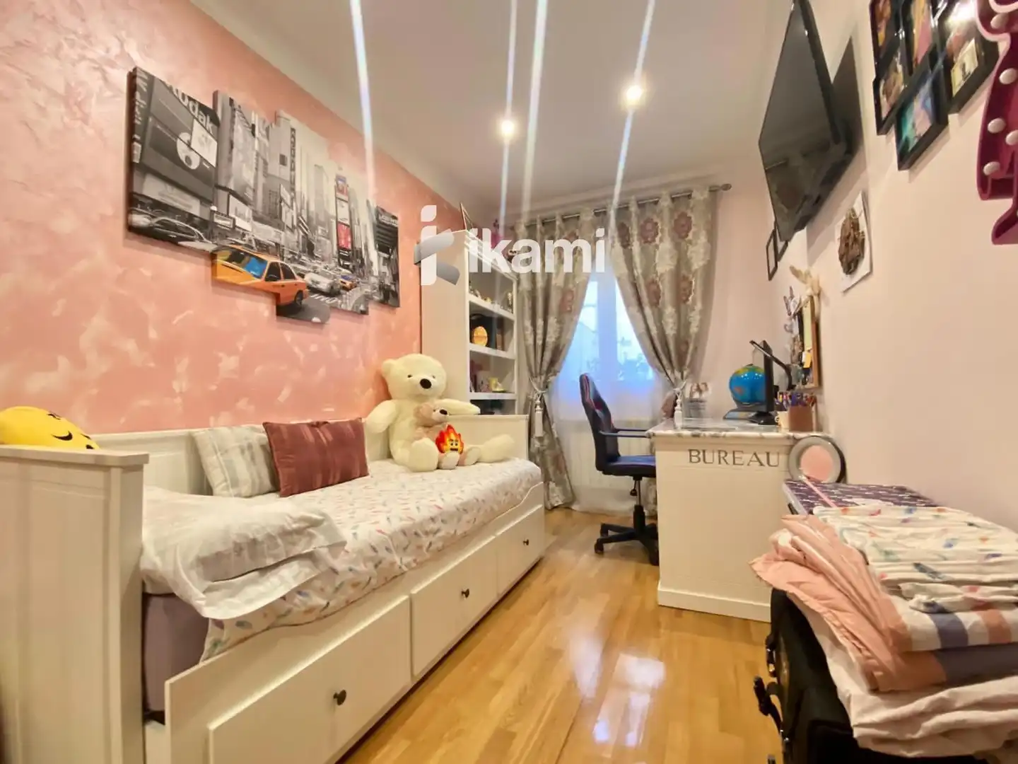 Bedroom of Flat for sale in Madrid  with Heating, Terrace and Furnished