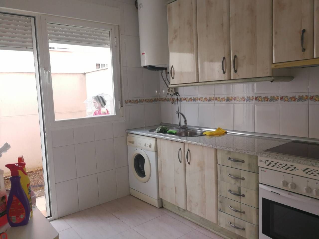 Kitchen of Single-family semi-detached for sale in Dosbarrios  with Heating and Private garden