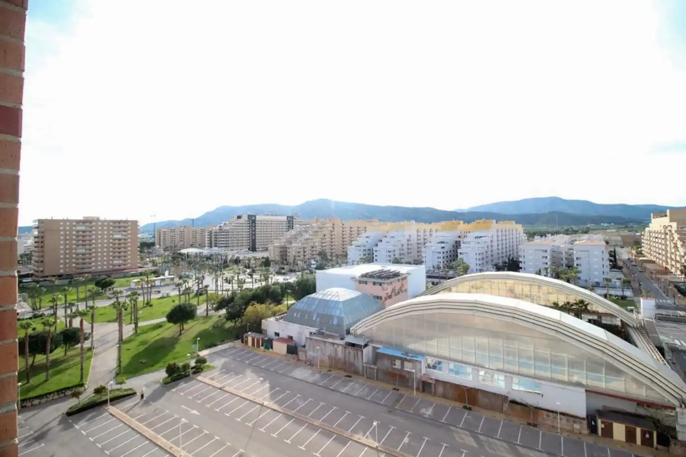 Vista exterior de Apartament en venda en Oropesa del Mar / Orpesa amb Terrassa, Moblat i Piscina comunitària