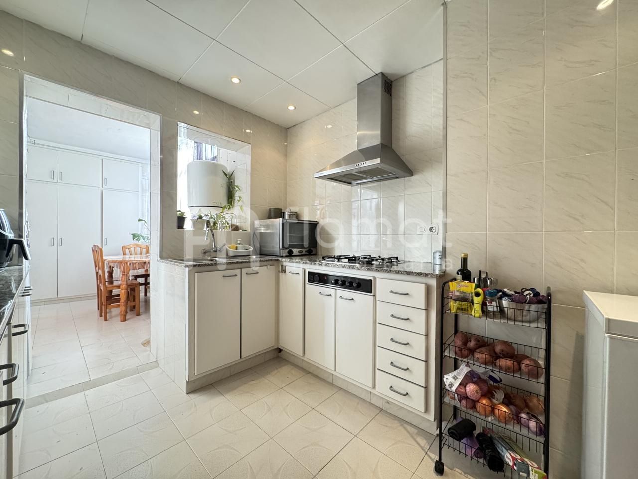 Cocina de Piso en venta en Figueres con Terraza y Amueblado
