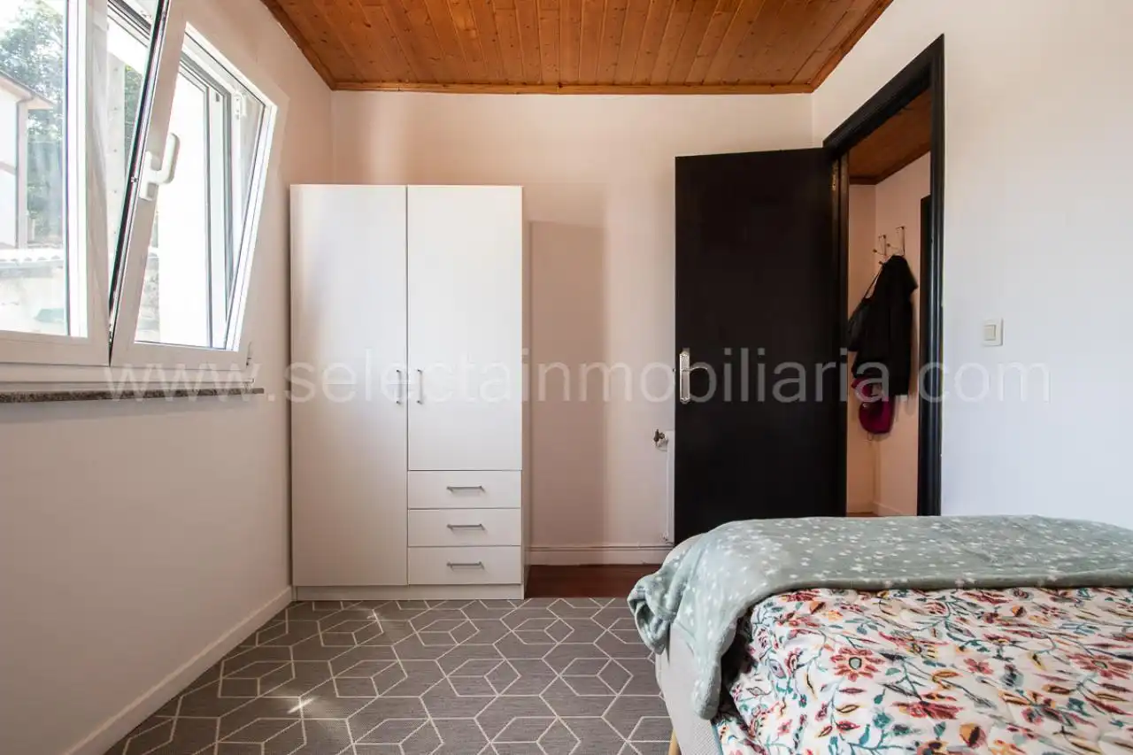 Dormitori de Casa o xalet en venda en San Martín de Oscos amb Calefacció, Jardí privat i Terrassa