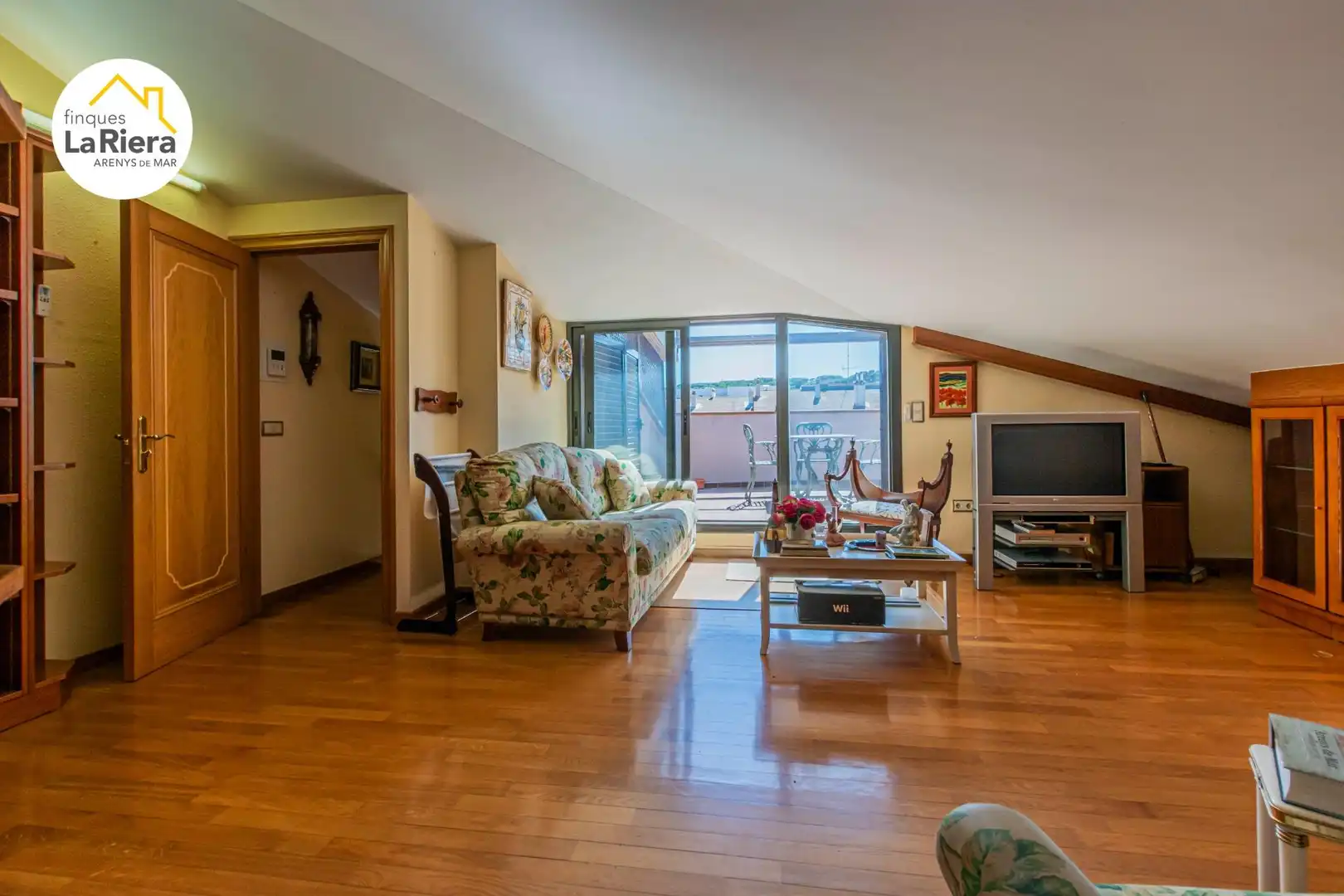 Sala de estar de Ático en venta en Arenys de Mar con Aire acondicionado, Calefacción y Parquet