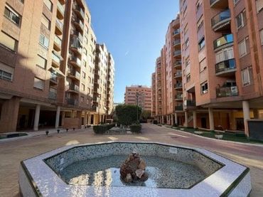 Appartamento con piscina in affitto a Rascanya