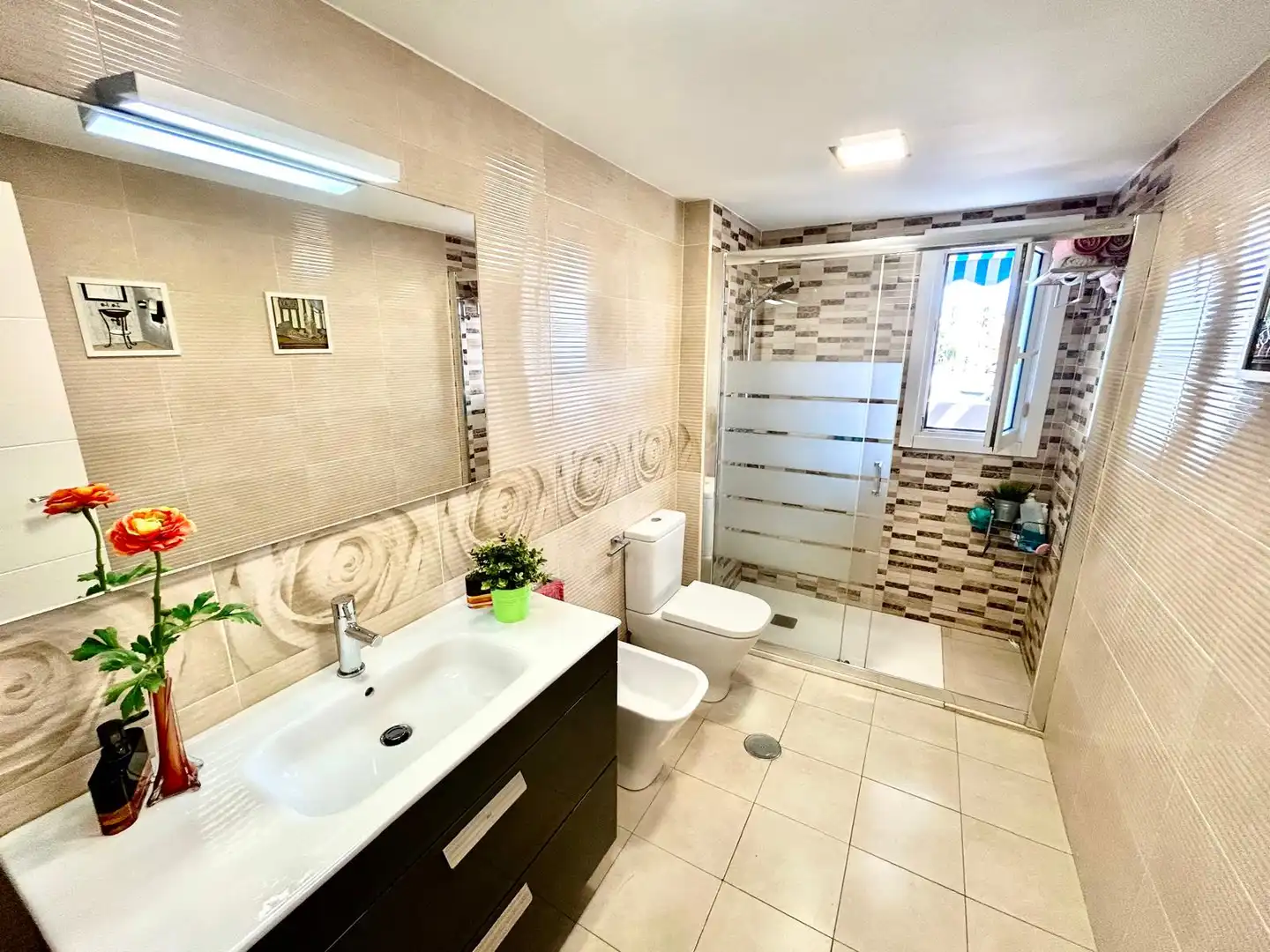 Badezimmer von Wohnung zum Verkauf in El Ejido mit Klimaanlage, Heizung und Terrasse