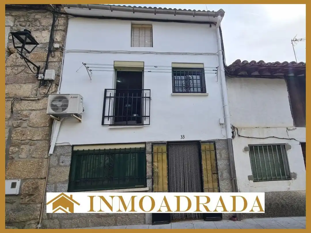 Maison mitoyenne avec terrasse à vendre à Calle Larga