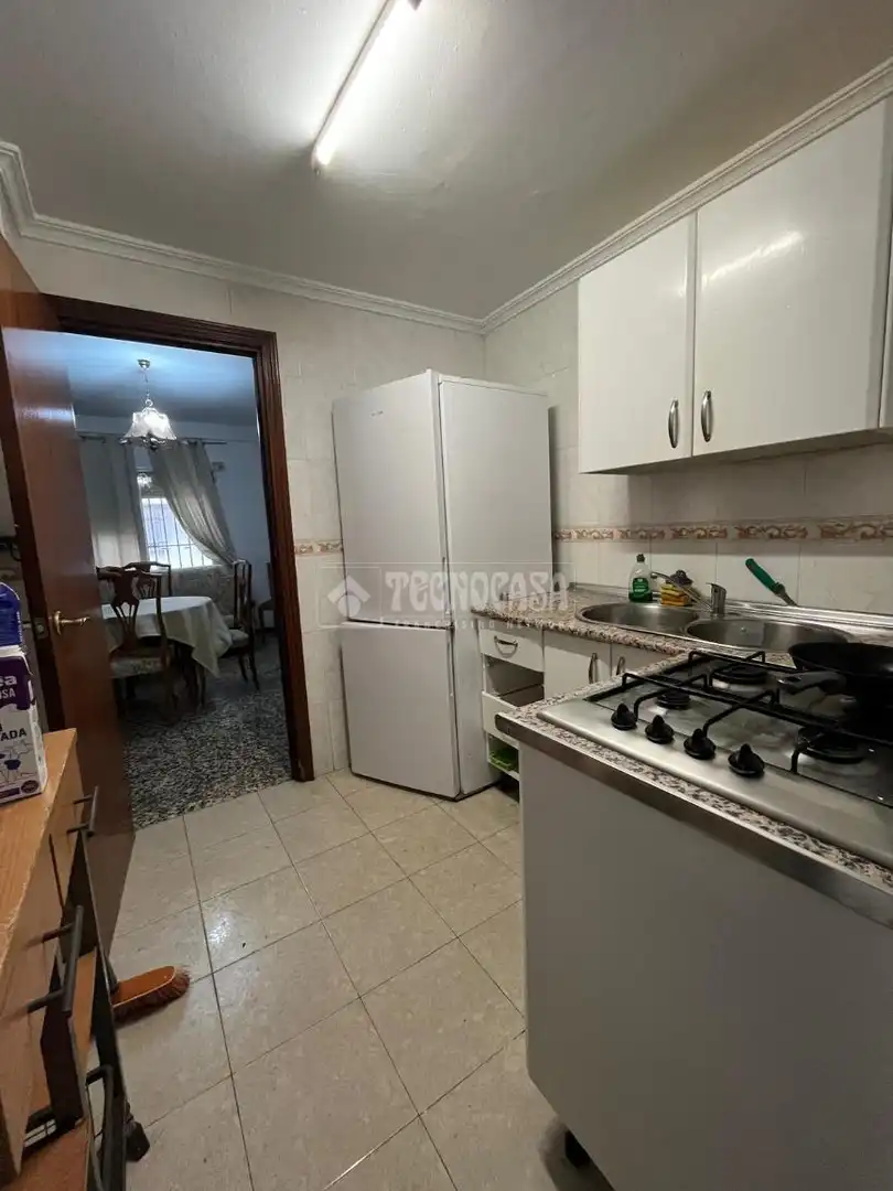 Kitchen of Flat for sale in Sevilla