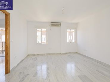 Apartamento con ascensor en venta en 1 Calle Islas