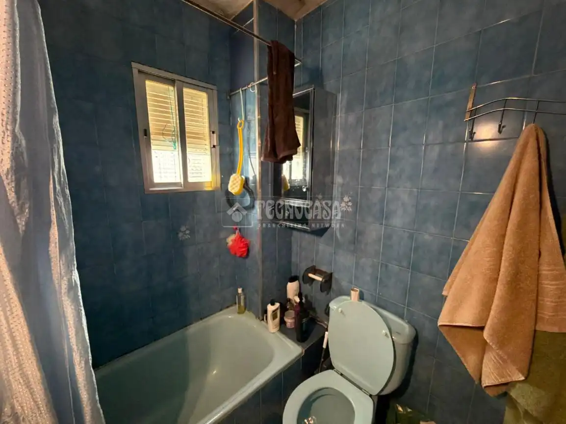Bathroom of Flat for sale in Alcalá de Henares