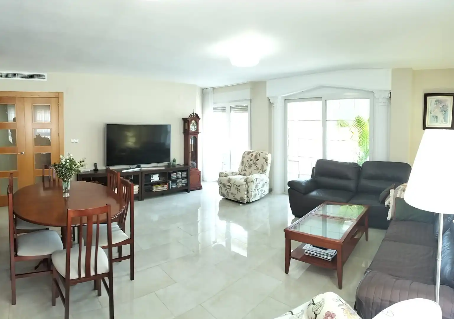 Wohnzimmer von Wohnungen zum Verkauf in Torrevieja mit Klimaanlage, Heizung und Terrasse