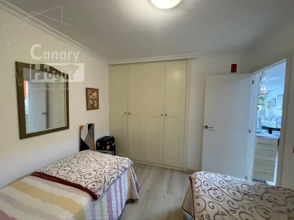 Apartamento en venta en Granadilla de Abona con Calefacción, Jardín privado y Amueblado
