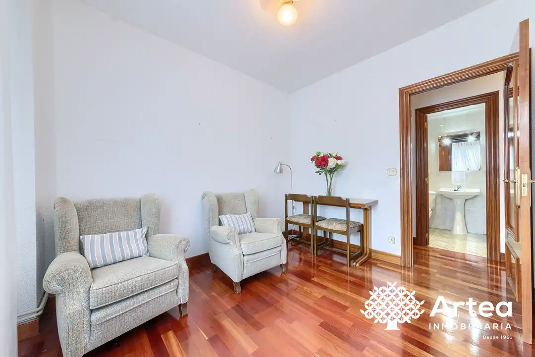 Sala d'estar de Pis en venda en Barakaldo  amb Calefacció i Terrassa