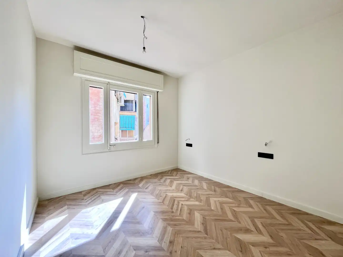 Bedroom of Flat for sale in Barcelona  with Air Conditioner, Heating and Parquet flooring