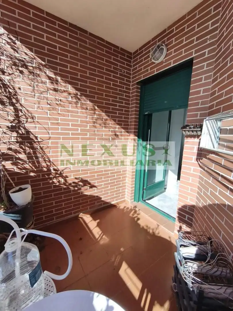 Vista exterior de Piso en venta en Cáceres con Aire acondicionado, Calefacción y Terraza