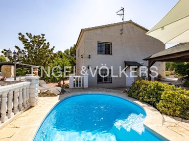 Casa con piscina en venta en Mas Borràs - Coto del Rey