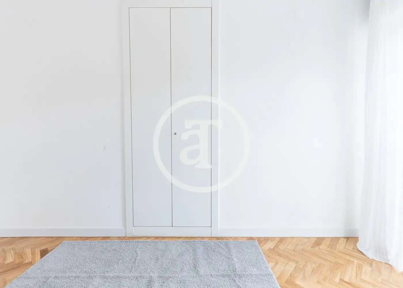 Flat for rent in Calle de Fereluz, Valdeacederas