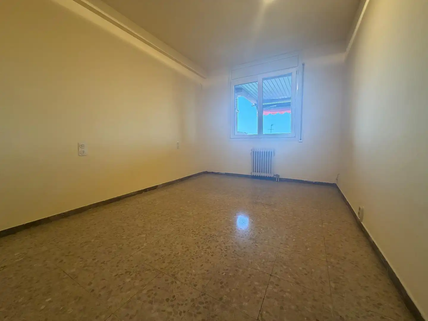 Flat with terrace for sale in Calle Emili Grahit, imagen 15