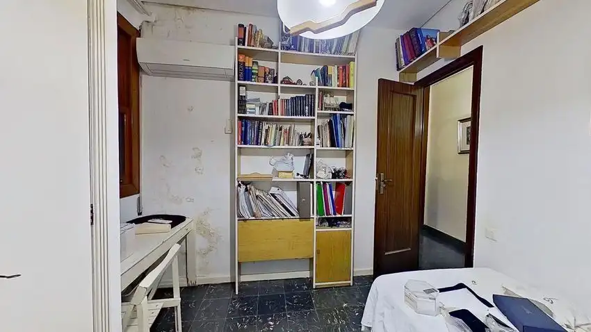 Bedroom of Flat for sale in Ciutat Vella 