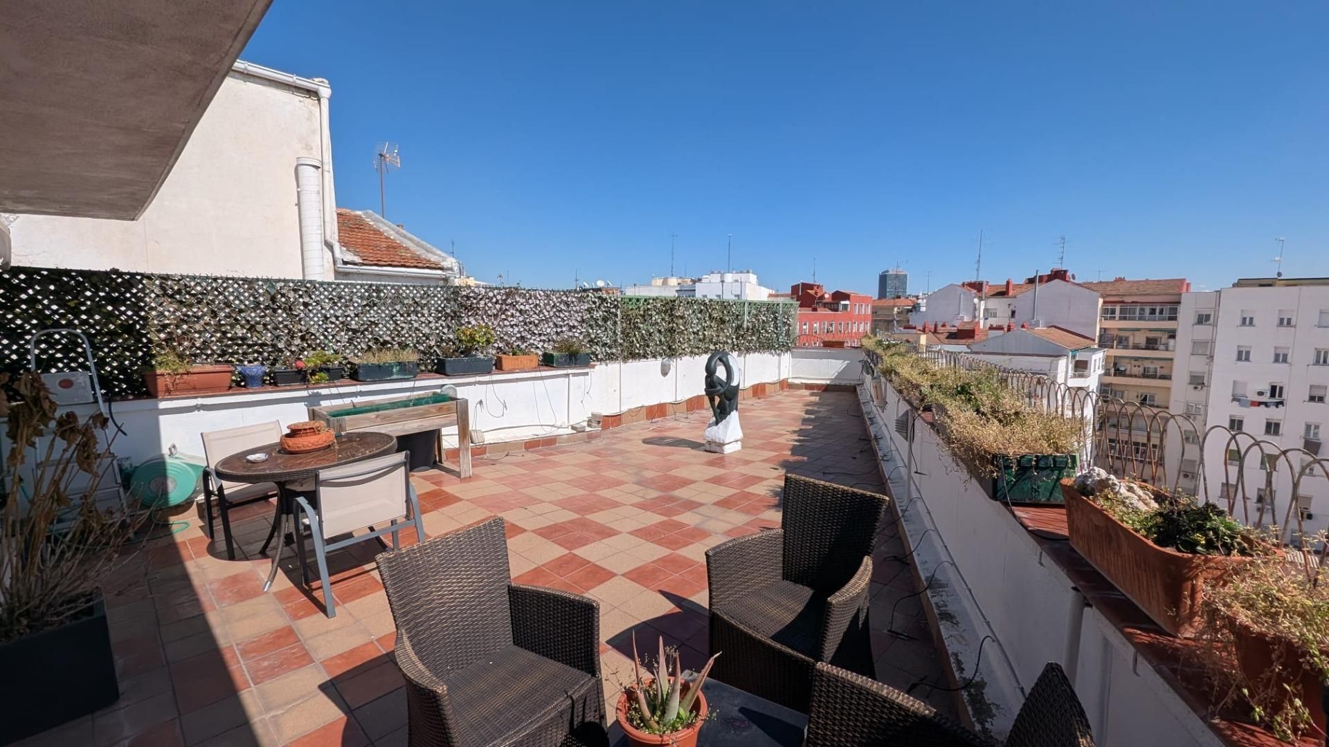 Terraza de Piso de alquiler en  Madrid Capital con Aire acondicionado, Parquet y Terraza