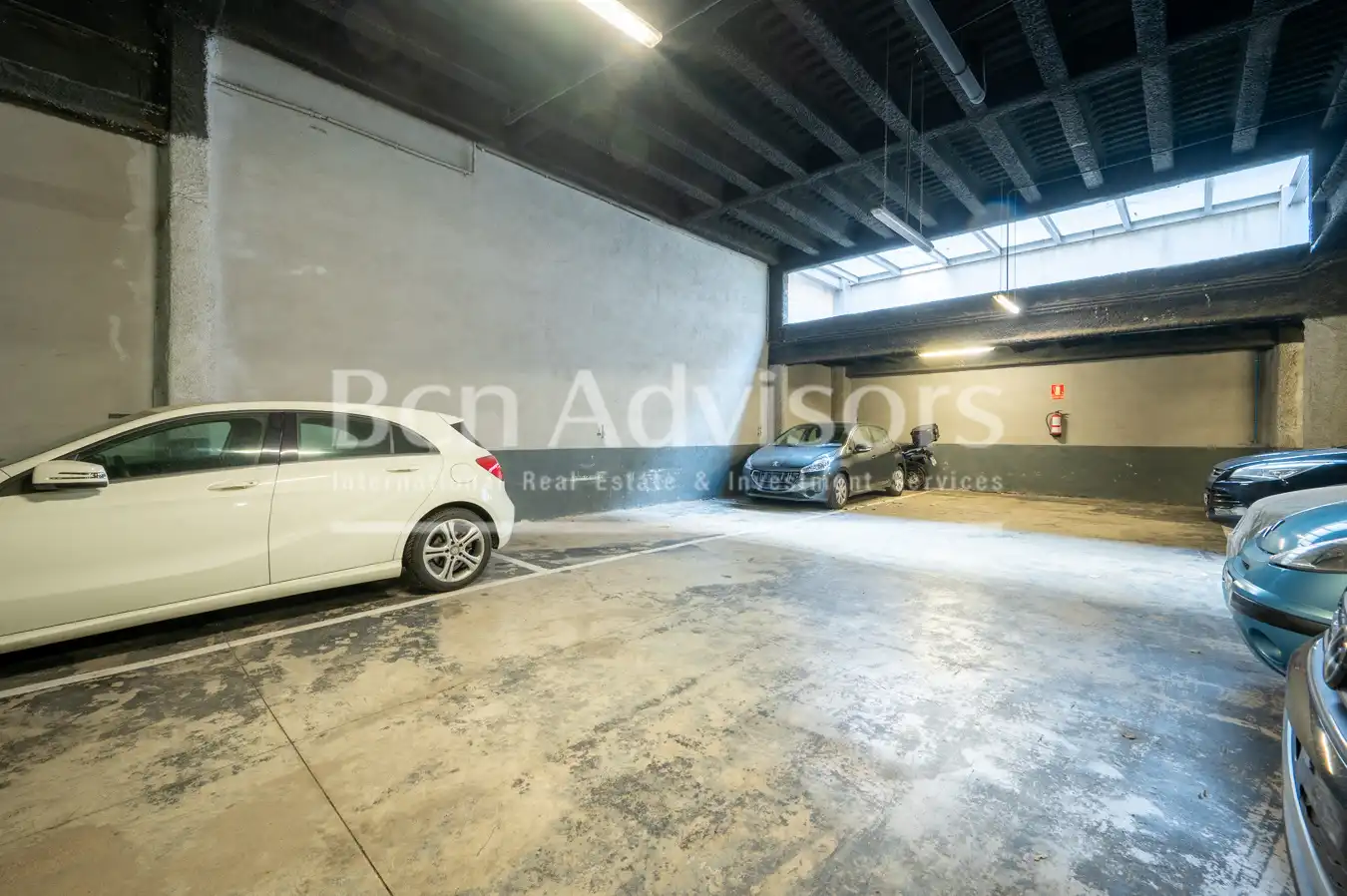 Parking of Flat for sale in Barcelona  with Air Conditioner, Heating and Parquet flooring
