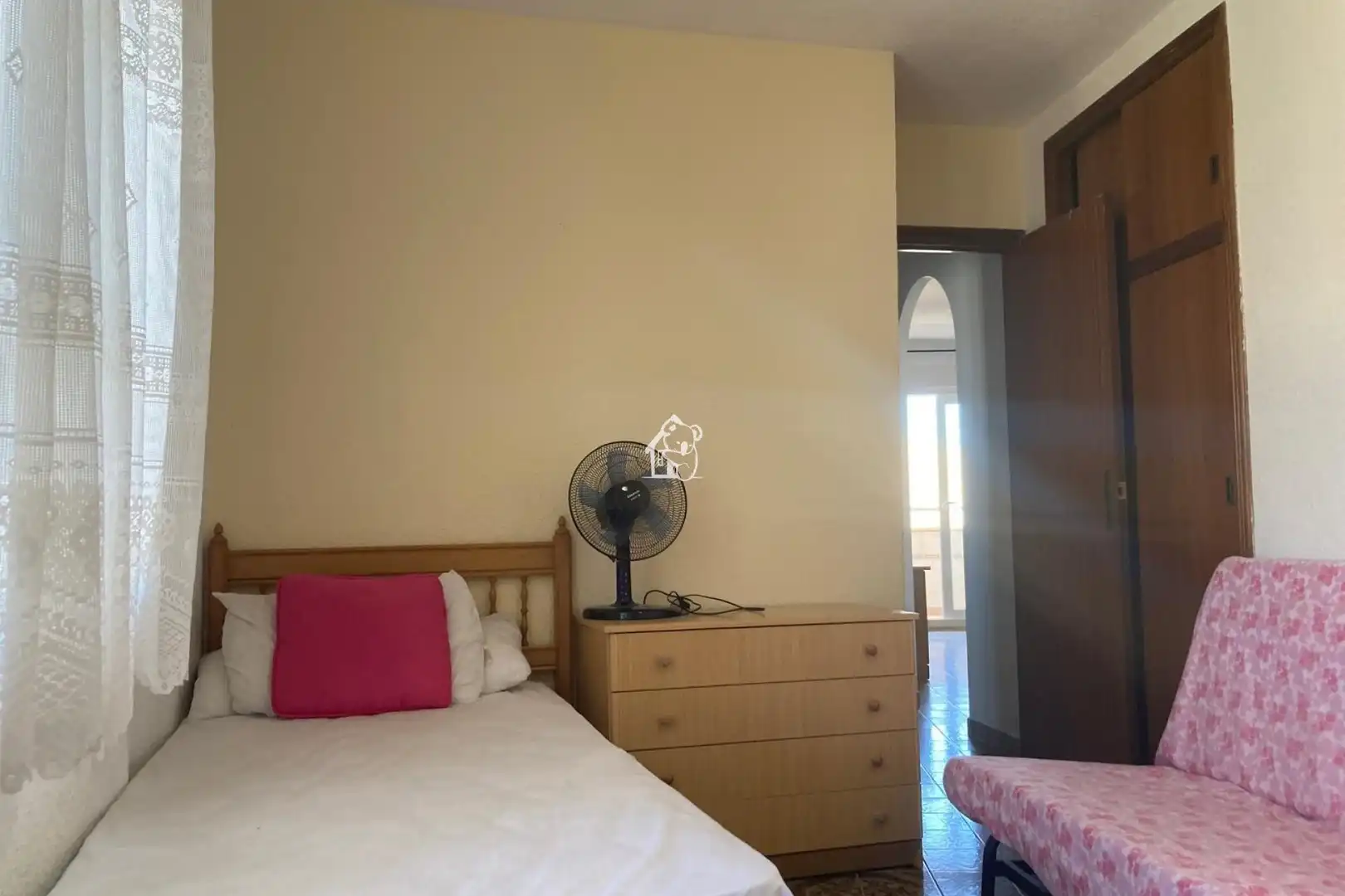 Dormitori de Apartament de lloguer en Orihuela amb Terrassa, Traster i Piscina
