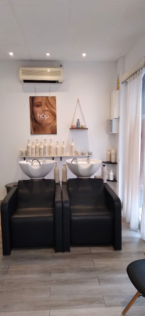 Baño de Local en traspaso en Badalona con Aire acondicionado, Calefacción y Amueblado