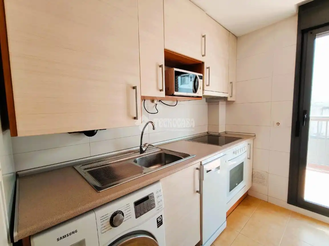 Cocina de Piso de alquiler en Zaragoza con Calefacción, Parquet y Terraza
