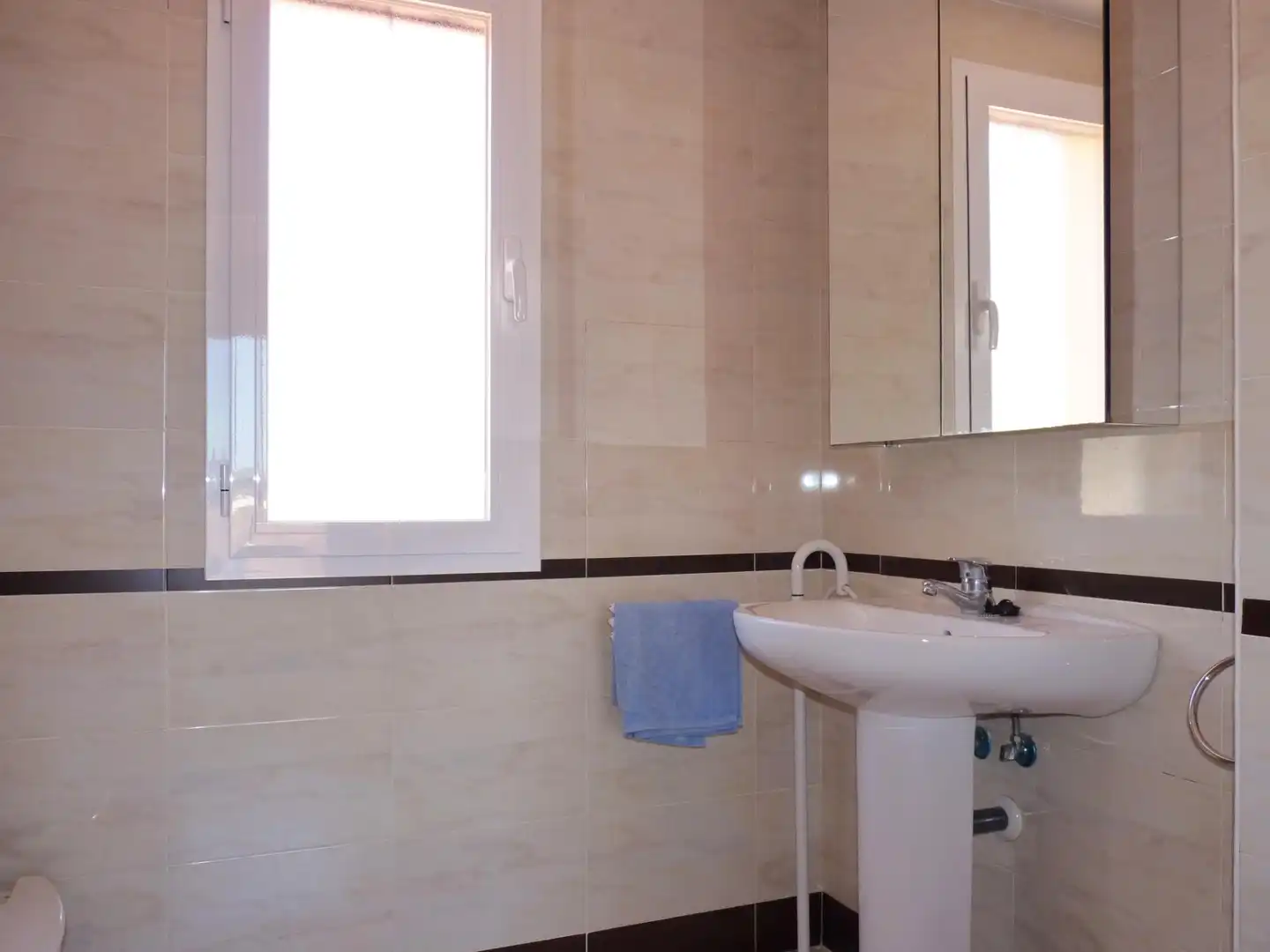 Badezimmer von Maisonette zum Verkauf in Vélez-Málaga mit Klimaanlage, Heizung und Privatgarten