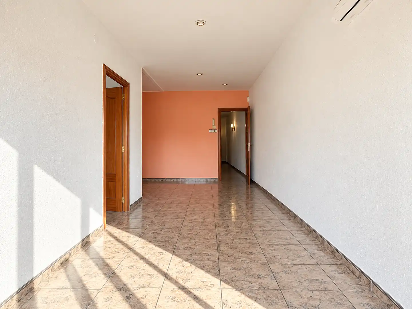 Flat with terrace for sale in Carrer de Pallars, imagen 4