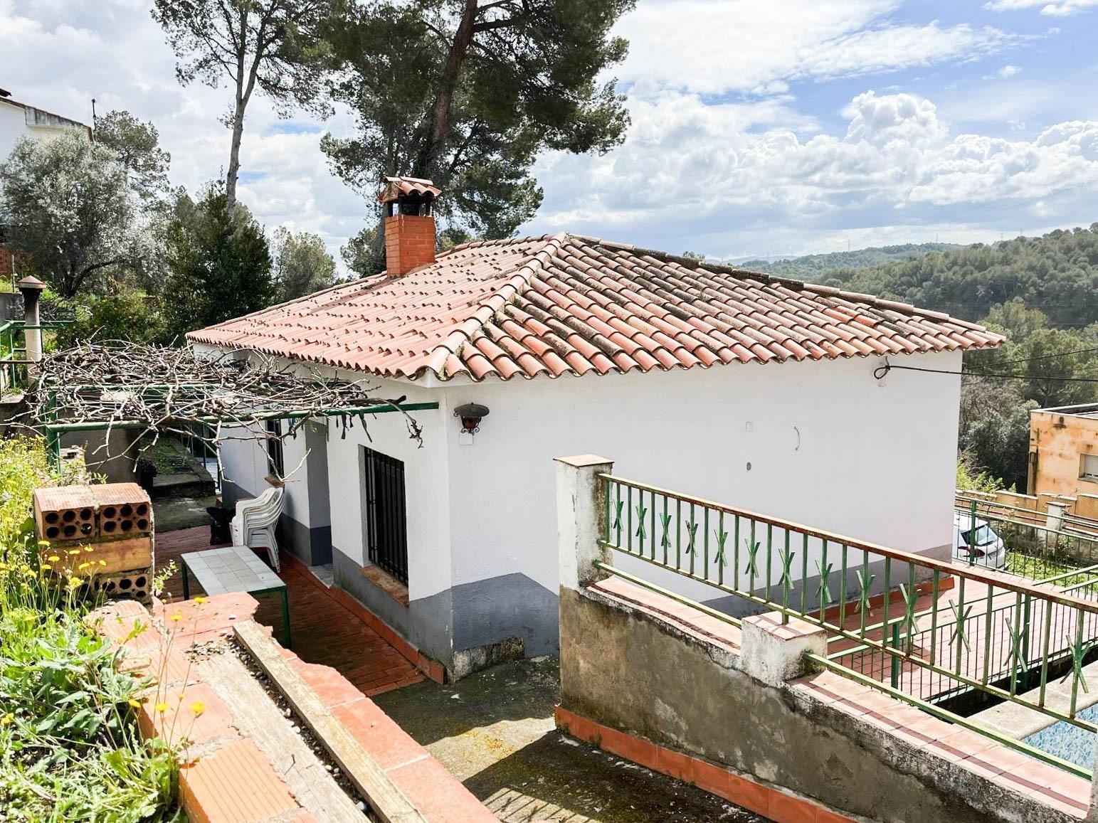 Vista exterior de Casa o chalet en venta en Esparreguera con Jardín privado, Trastero y Piscina
